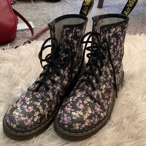Dr. Martens Shoes - Dr. Martens Floral 8-Hole Boots 🌸 Dr. Martens Shoes - Dr. Martens Floral 8-Hole Boots 🌸